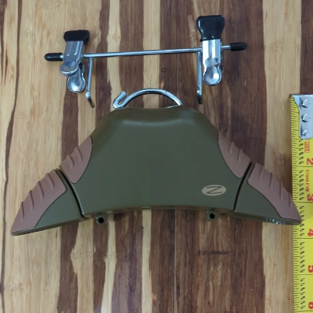 Collapsible Suit Hanger with Clips